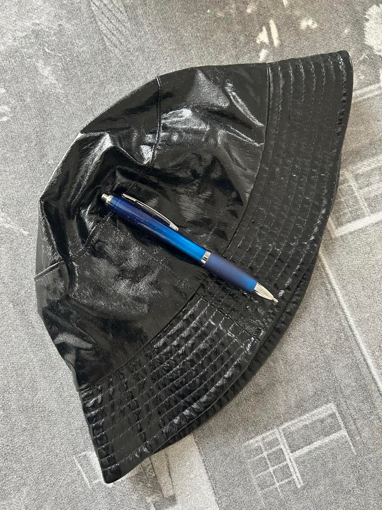 Zwarte Bucket Hat - Stijlvol als Nieuw, Ophalen, Zo goed als nieuw