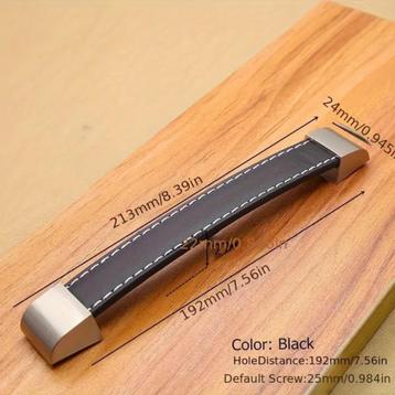 2 Imitatielederen trekhandvaten met metalen beugels beschikbaar voor biedingen