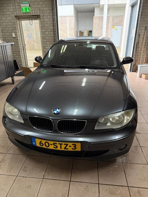 BMW 1-Serie 2.0 118I AUT 2006 Grijs, Auto's, BMW, Particulier, 1-Serie, ABS, Airbags, Airconditioning, Centrale vergrendeling