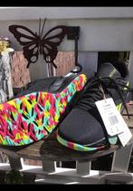 Sportschoen van merk Reebok. Zwart + kleurige zool. Maat 43., Ophalen of Verzenden, Zo goed als nieuw