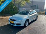 Fiat Stilo 1.4-16V Young ZO INGERUILD DUS ZO WEG PRIJSJE, Auto's, Fiat, Voorwielaandrijving, Gebruikt, Zwart, Origineel Nederlands