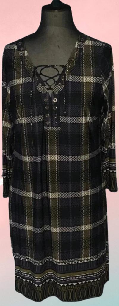 Nieuwe jurk K-Design xl, Kleding | Dames, Jurken, Nieuw, Maat 46/48 (XL) of groter, Blauw, Onder de knie, Verzenden