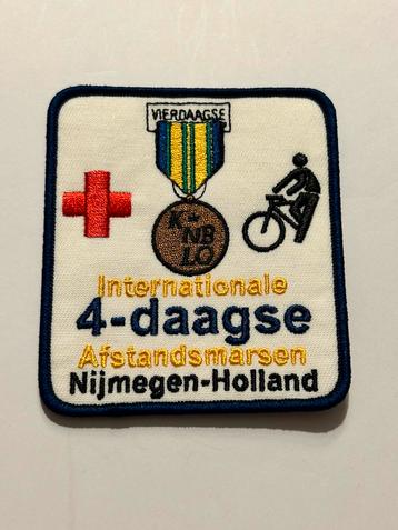 Afstandbadges Verzorger vierdaagse nijmegen beschikbaar voor biedingen