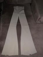 H&M flair pants beige, Kleding | Dames, Broeken en Pantalons, Nieuw, Beige, Lang, Maat 34 (XS) of kleiner