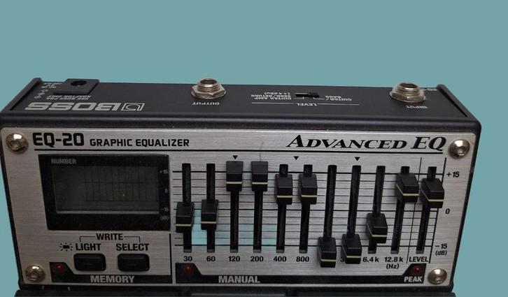 Boss EQ-20 Graphic Equalizer, Muziek en Instrumenten, Effecten, Zo goed als nieuw, Equalizer, Ophalen of Verzenden