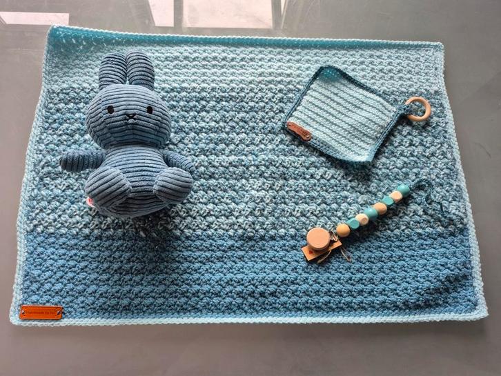 Zelfgehaakt Babydekentje Aqua Nijntje, Kinderen en Baby's, Dekens, Slaapzakjes en Inbakerproducten, Nieuw, Overige typen, 100 cm of meer