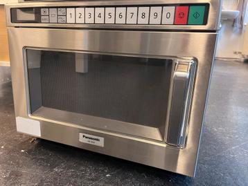 Panasonic professionele magnetron, model NE-2151 beschikbaar voor biedingen