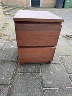 Ikea nachtkastje bruin in goede staat, Ophalen, 1 of 2 laden, 50 tot 100 cm, Zo goed als nieuw