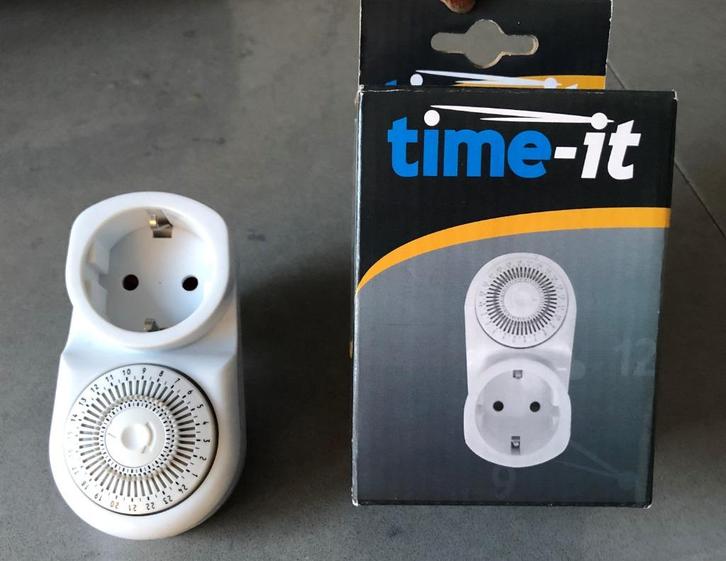 Time-It TIJDSCHAKELAAR nieuw max 3680 watt wit schakelklok, Doe-het-zelf en Verbouw, Elektra en Kabels, Nieuw, Schakelaar, Ophalen of Verzenden