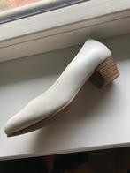 Trouwschoenen “Witte pumps”., Kleding | Dames, Trouwkleding en Trouwaccessoires, Schoenen, Ophalen of Verzenden, Wit, Zo goed als nieuw