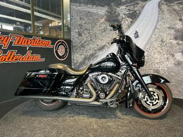 Harley-Davidson FLHX Street Glid (bj 2013) beschikbaar voor biedingen