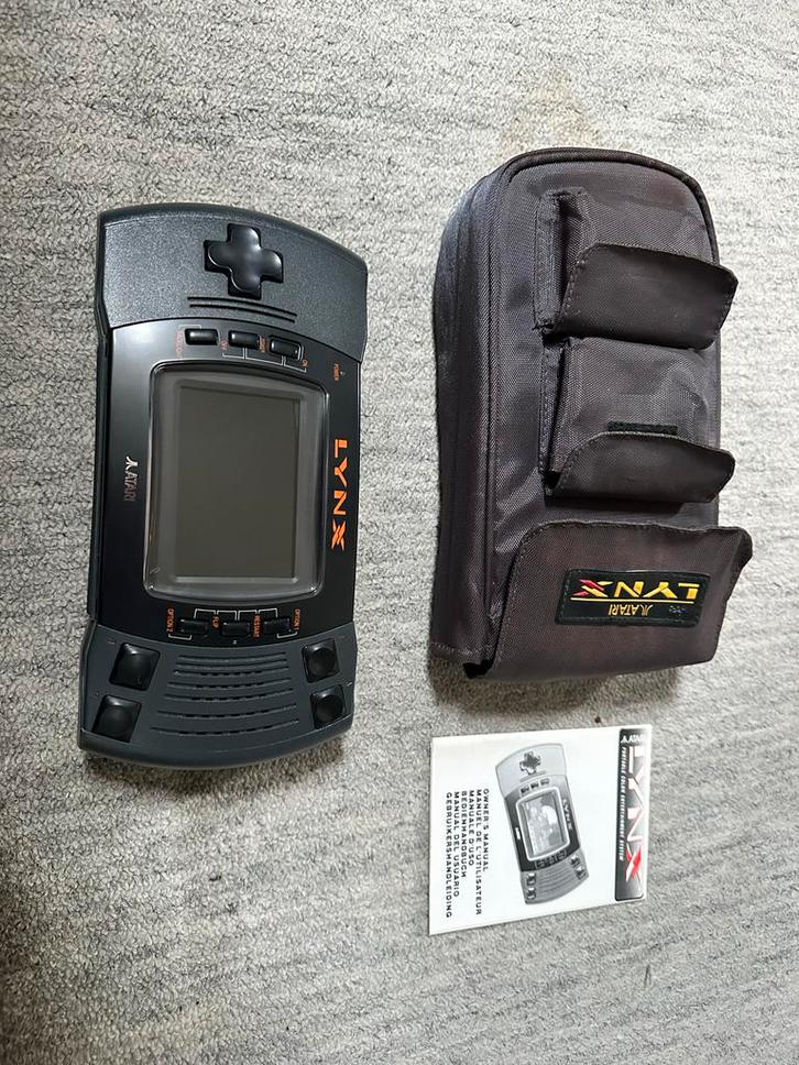 Atari Lynx - Draagbare Retro Gaming!, Spelcomputers en Games, Spelcomputers | Atari, Gebruikt, Atari Lynx, Zonder controller, Met beschermhoes of tas