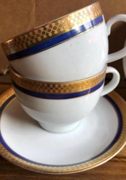 Twee porseleinen kop en schotels van Kahla, Huis en Inrichting, Keuken | Servies, Zo goed als nieuw, Kop(pen) en/of Schotel(s)