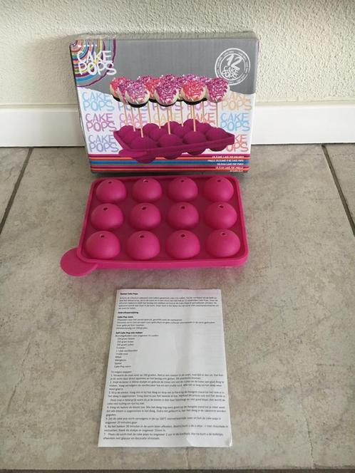 nieuw cake pops 12 pop up bakvormpjes silicone + boekje, Hobby en Vrije tijd, Taarten en Cupcakes maken, Nieuw, Bakvorm, Cupcakes