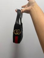 Zwarte Gucci Schoudertas, Sieraden, Tassen en Uiterlijk, Tassen | Damestassen, Ophalen of Verzenden, Zo goed als nieuw, Zwart