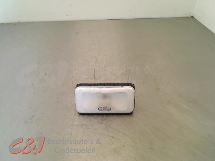 Binnenverlichting achter van een Renault Master, Auto-onderdelen, Verlichting, Renault, Gebruikt, 3 maanden garantie, Ophalen of Verzenden