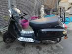 Zwarte scooter senzo blauw kenteken, Fietsen en Brommers, Scooters | Overige merken, Ophalen, Gebruikt, Senzo, Benzine