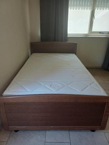 Bed met Auping elektrisch verstelbare bodem  beschikbaar voor biedingen