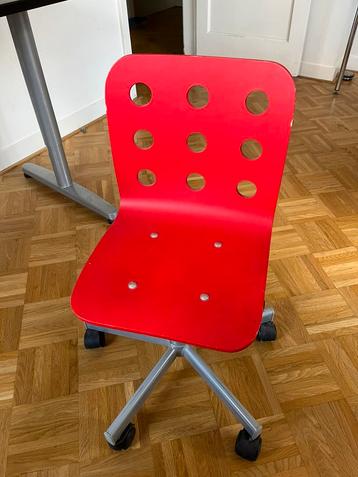 Kinder bureaustoel beschikbaar voor biedingen