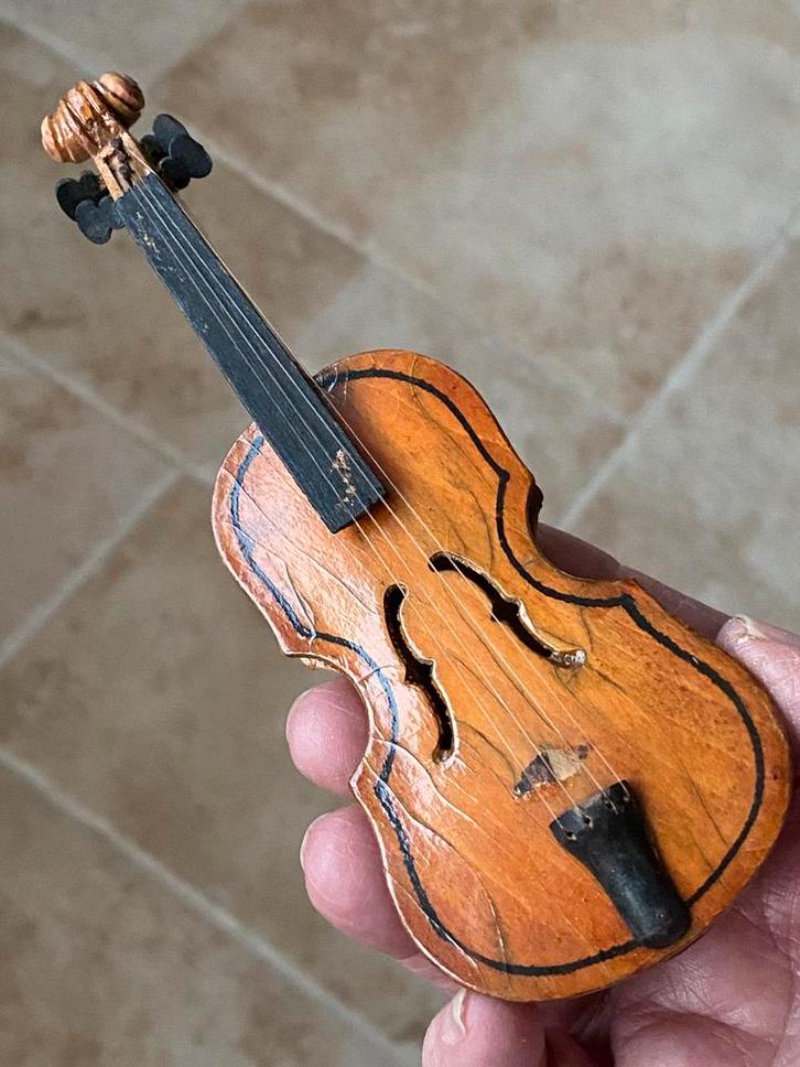 Antieke mini viool van hout, Muziek en Instrumenten, Strijkinstrumenten | Violen en Altviolen, Gebruikt, 4/4-viool, Ophalen of Verzenden