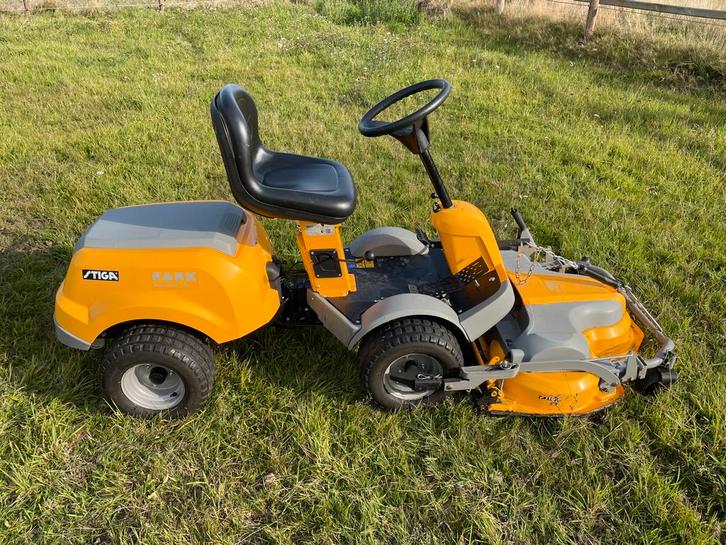 Stiga Park compact 16 HST zeer netjes!, Tuin en Terras, Zitmaaiers, Zo goed als nieuw, 90 tot 120 cm, Elektrische starter, Mulchfunctie