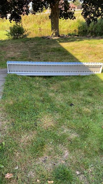 Radiator/oud ijzer beschikbaar voor biedingen