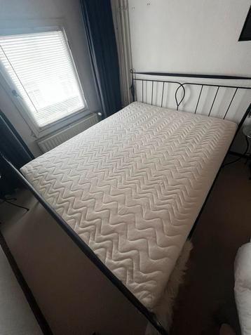 Tweepersoonsbed
