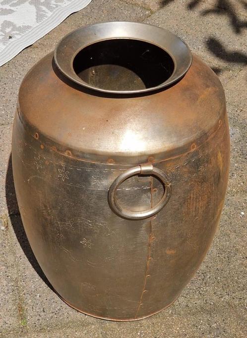 Metalen siervaas, Huis en Inrichting, Woonaccessoires | Vazen, Gebruikt, Overige kleuren, Minder dan 50 cm, Overige materialen
