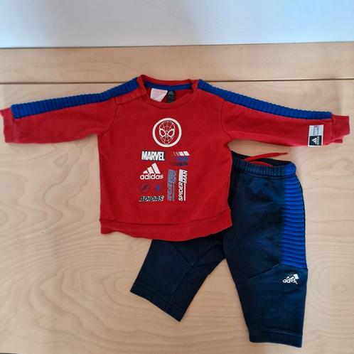 Adidas x Marvel / Spiderman Trainingspak - Maat 68, Kinderen en Baby's, Babykleding | Maat 68, Gebruikt, Jongetje, Setje, Ophalen of Verzenden