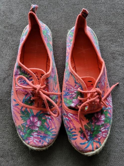 koraalkleurige gympen mt 39 primark, Kleding | Dames, Schoenen, Gedragen, Sneakers of Gympen, Overige kleuren, Ophalen of Verzenden