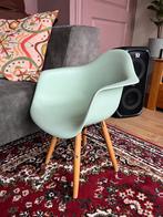 Design kinderstoel met houten poten, Ophalen, Gebruikt, Overige typen