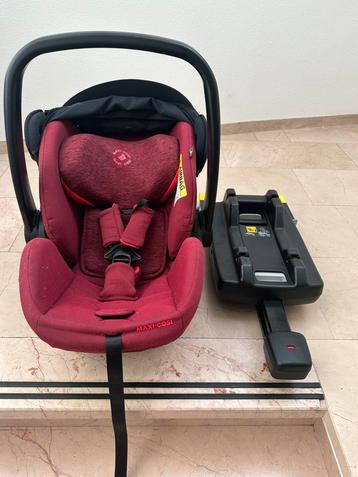 Maxicosi autostoel + isofix (0-1 jaar) beschikbaar voor biedingen