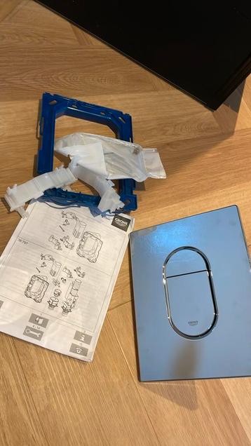 Grohe wc bedieningspaneel beschikbaar voor biedingen