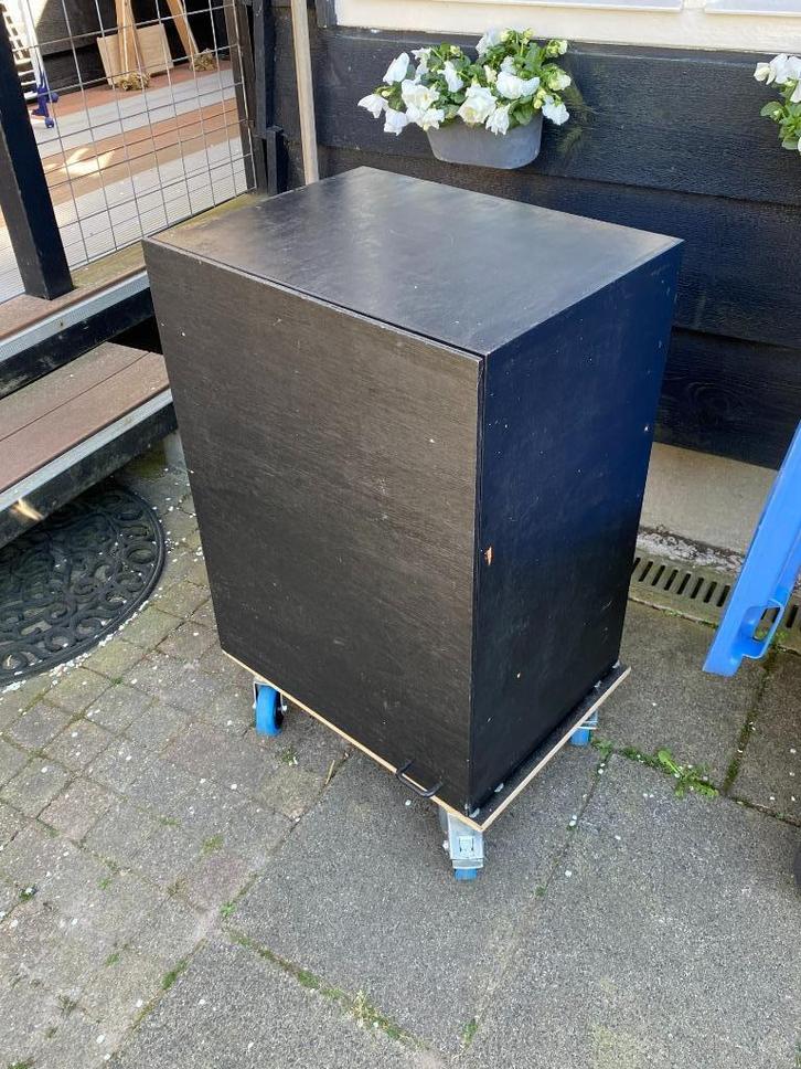Houten gereedschapskast of verfopslag kast (zeer degelijk), Doe-het-zelf en Verbouw, Gereedschapskisten, Gebruikt, Ophalen