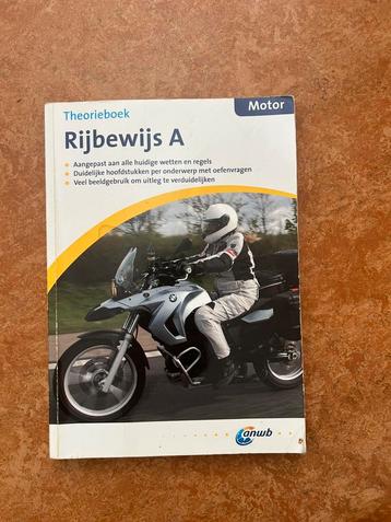 Motor theorie boek beschikbaar voor biedingen