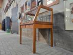 Museum Vitrinekast Eiken Hout | Grote Vintage Vitrine Kast 2, Gebruikt, 100 tot 150 cm, Met klep(pen), Vintage Retro Antiek Landelijk