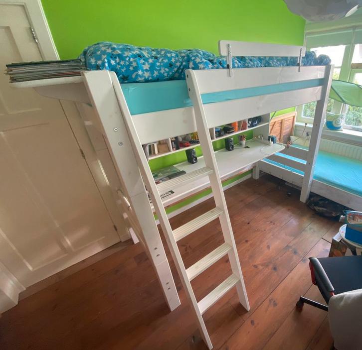 Hoogslaper met bureau, wit., Huis en Inrichting, Slaapkamer | Stapelbedden en Hoogslapers, Gebruikt, Hoogslaper, 90 cm, 200 cm