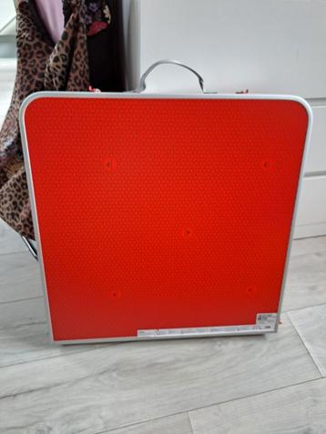 Opklapbare Campingtafel - Zo Goed Als Nieuw beschikbaar voor biedingen