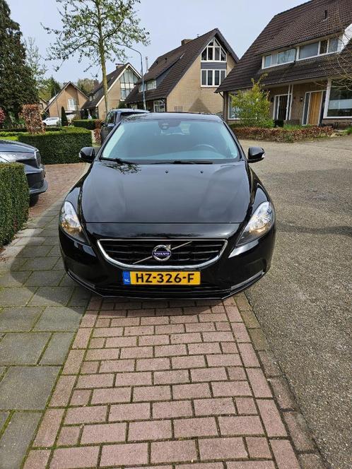 Volvo V40 2.0 D2 120PK 2015 Zwart, Auto's, Volvo, Particulier, V40, ABS, Airbags, Airconditioning, Alarm, Bluetooth, Boordcomputer