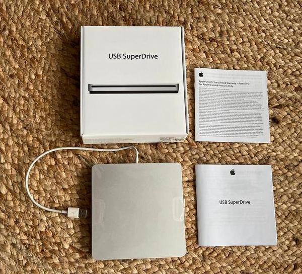 Apple USB superdrive super drive cd dvd speler brander, Computers en Software, Optische drives, Gebruikt, Extern, MacOS, Cd, Dvd