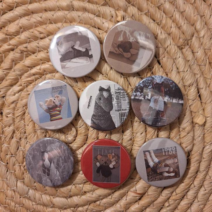 Taylor Swift Buttons 38mm Reputation Evermore 1989 Ttpd Eras, Verzamelen, Speldjes, Pins en Buttons, Nieuw, Overige onderwerpen