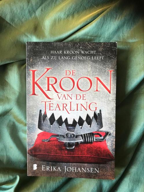De kroon van tearling, Boeken, Fantasy, Zo goed als nieuw, Ophalen of Verzenden
