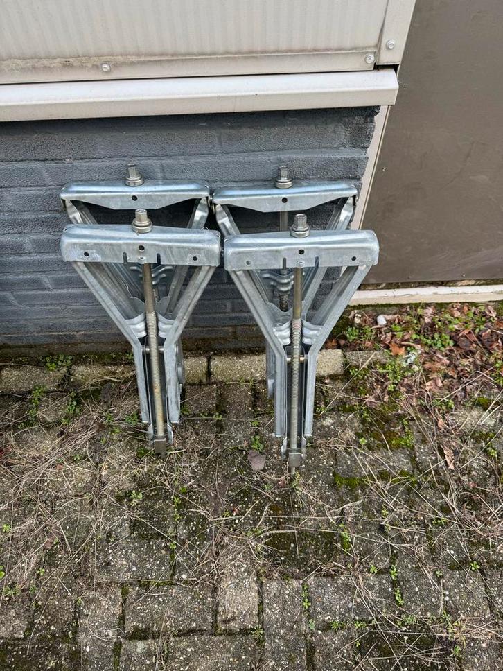 Verzwaarde Uitdraaisteunen - set, Caravans en Kamperen, Camper-accessoires, Nieuw, Ophalen
