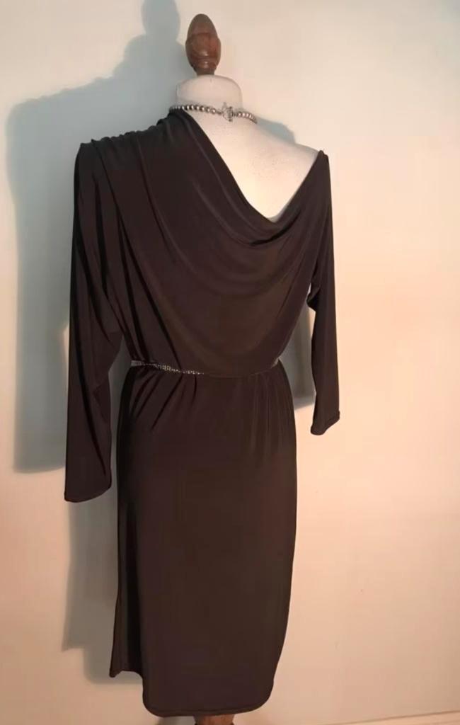 Orna Faho prachtige jurk, Kleding | Dames, Jurken, Zo goed als nieuw, Maat 42/44 (L), Bruin, Boven de knie, Ophalen of Verzenden