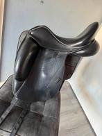 Custom Icon Flight Dressuurzadel 17” medium wide, Dieren en Toebehoren, Paarden en Pony's | Zadels, Ophalen of Verzenden, Zo goed als nieuw