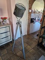 Brocante industriële staande vloerlamp, model studiolamp., Huis en Inrichting, Ophalen of Verzenden, Zo goed als nieuw, 150 tot 200 cm