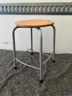 Partij schoolkruk atelierkruk taboeret krukken stapelbaar, Ophalen of Verzenden, Gebruikt, Hout