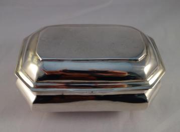 Antiek Zilveren Trommetje beschikbaar voor biedingen