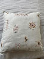 Nieuw kussen yaya, Huis en Inrichting, Woonaccessoires | Kussens, Ophalen of Verzenden, Nieuw, Vierkant