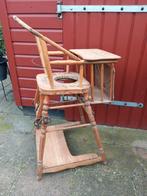 Antieke houten kinderstoel, Kinderen en Baby's, Kinderstoelen, Ophalen, Gebruikt, Meegroeistoel, Afneembaar eetblad